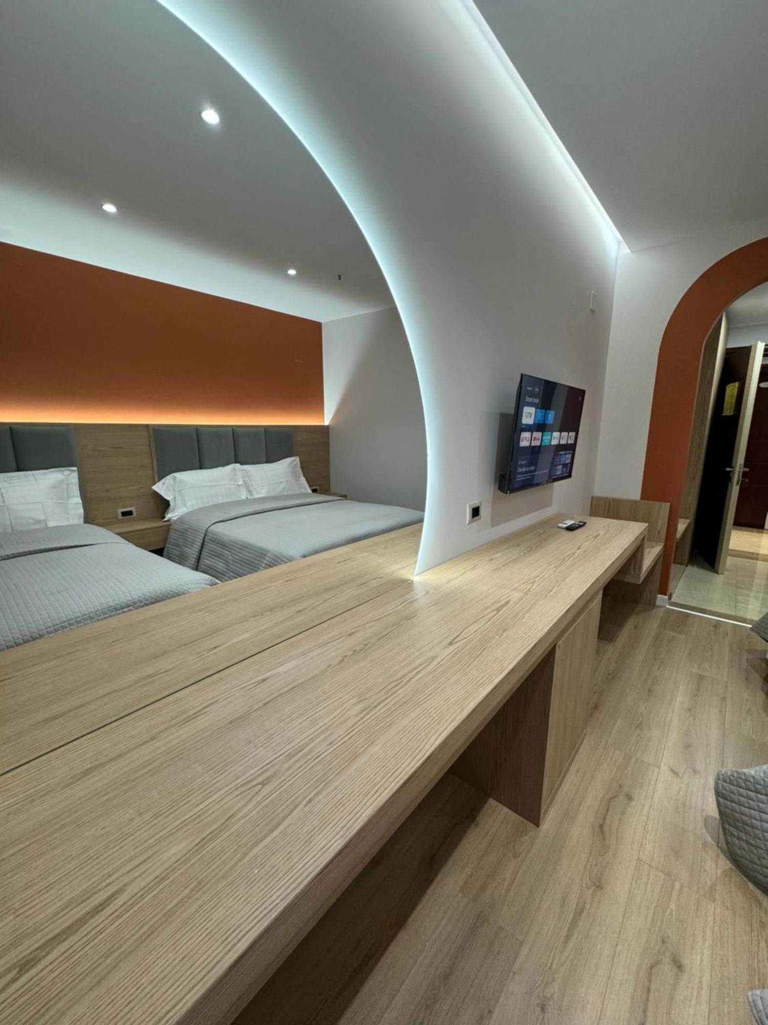 Hotel Lyhnidas Udenisht Екстериор снимка