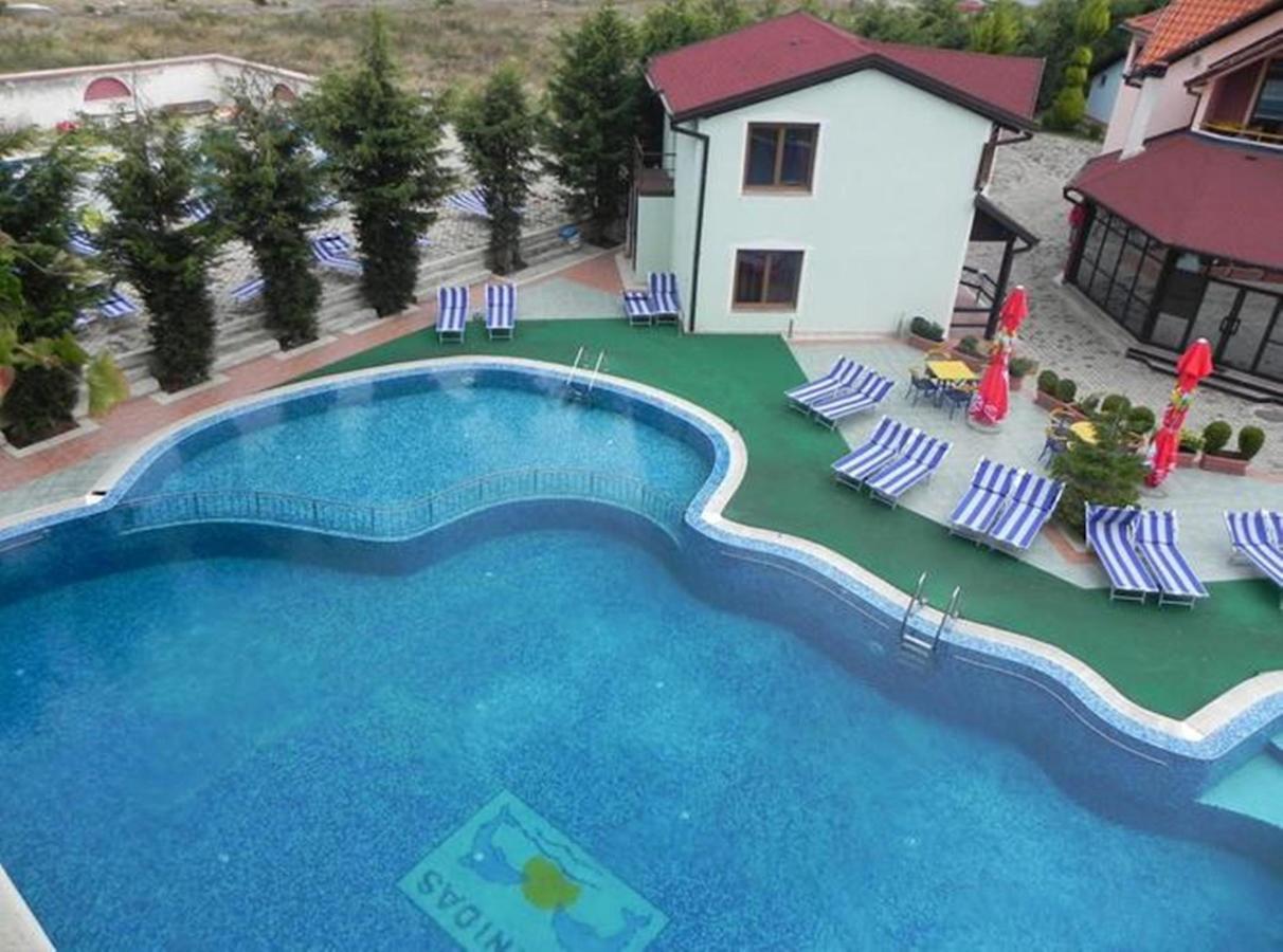Hotel Lyhnidas Udenisht Екстериор снимка