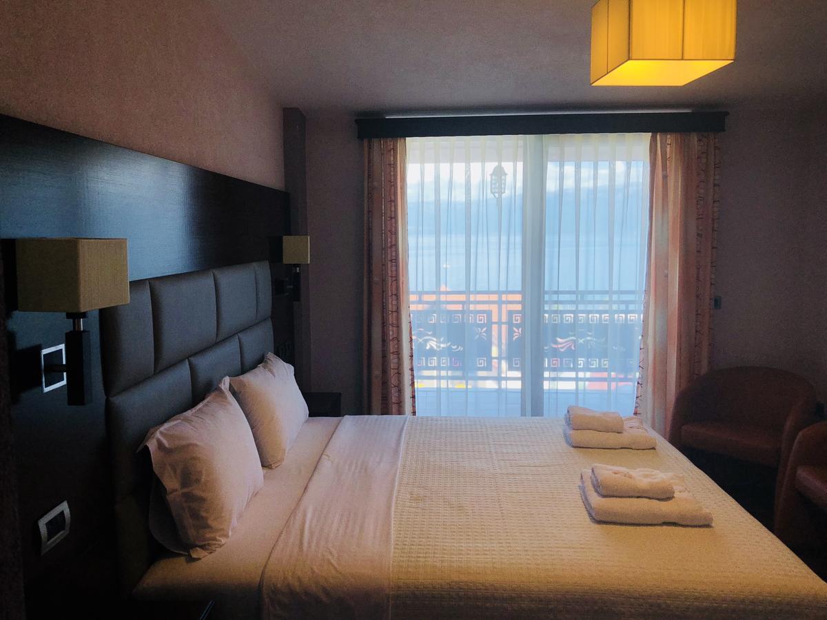 Hotel Lyhnidas Udenisht Екстериор снимка